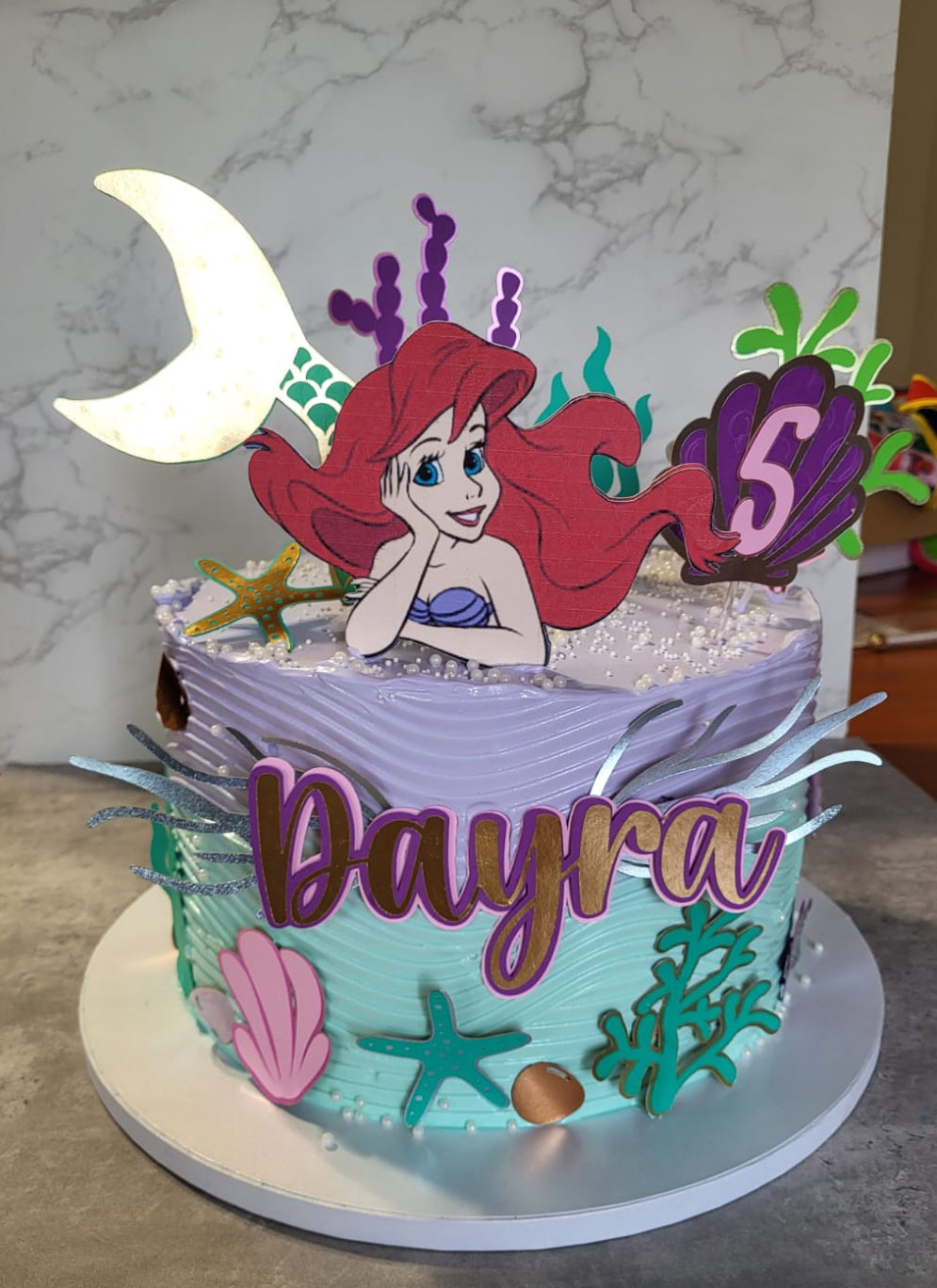 Scattered cake topper